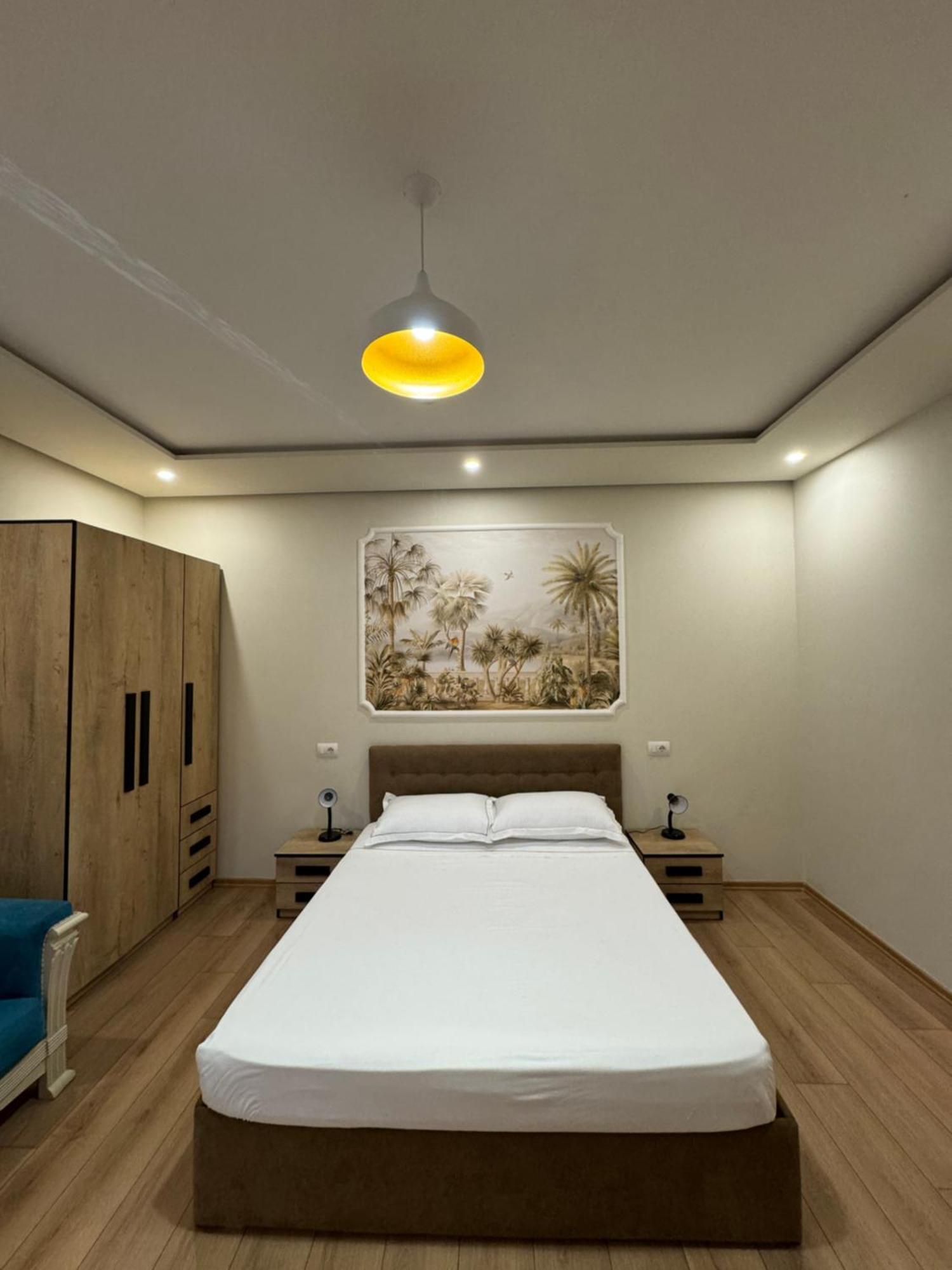 Villa D Hotel-Restaurant-Private Beach Дуррес Экстерьер фото